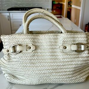 Eileen West like new weaved white leather handbag